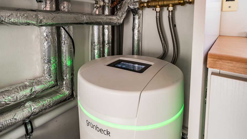 Grünbeck Entkalkungsanlage, seitlich oberer Teil des Gerätes