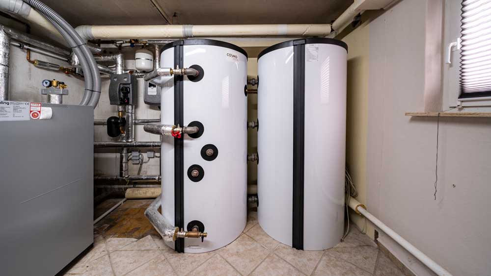 Pufferspeicher und Warmwasserspeicher