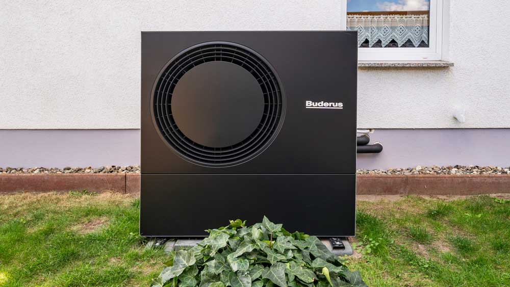 Luft-Wasser-Wärmepumpe, Außenteil, frontal