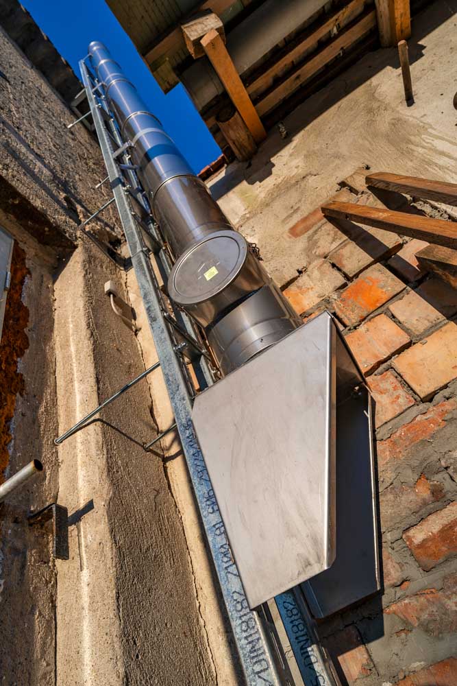 Aussenschornstein von 6 Meter Höhe