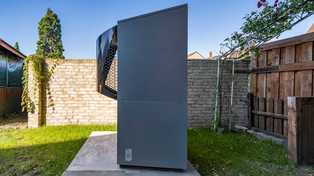 Luft-Wasser-Wärmepumpe Außengerät, seitlich